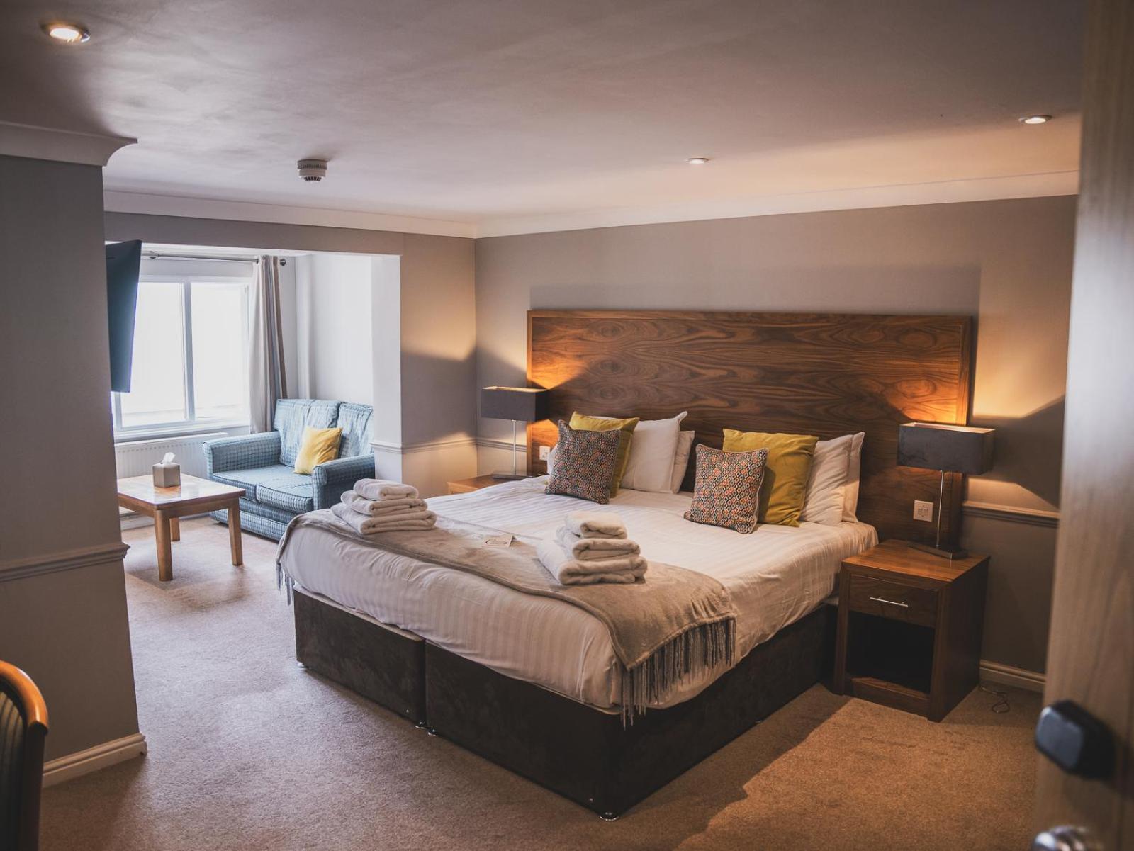 Hotel Crossways Wells Exterior foto A bedroom at The Old Ship Hotel